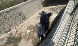 Çorum'da otomobil dereye uçtu: 2 yaralı