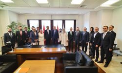 Cumhurbaşkanı Erdoğan, AK Parti İstanbul İl Başkanlığını ziyaret etti