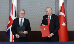 Cumhurbaşkanı Erdoğan ve İngiltere Başbakanı Starmer arasındaki görüşmede, Türkiye ile Birleşik Krallık arasında Güvenlik ve Savunma Ortaklığı Belgesi imzalandı.