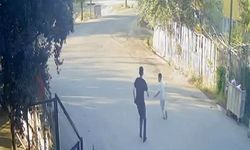 Deprem anında çocukların panik dolu kaçışı kamerada
