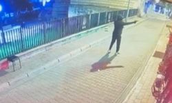 Fatih'te kamufle olup iş yerine kurşun yağdırdı, o anlar kamerada