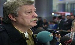 Gazeteci Aziz Üstel İzmir'de hayatını kaybetti