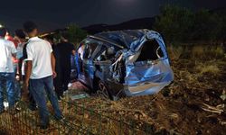Gercüş'te hurdaya dönen araçtan burnu bile kanamadan çıktı