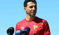 Göztepe'de İsmail Köybaşı futbolu bıraktı
