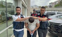 Jandarma, bagajdaki boya kutularında 2 bin 653 uyuşturucu hap ele geçirdi