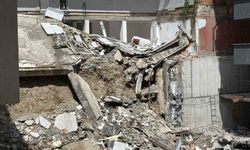 Kağıthane'de yıkım paniği: Apartman sakini: 'Deprem oluyor sandık'
