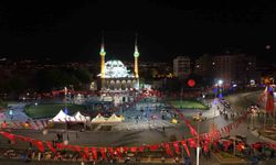 Kayseri'de 15 Temmuz'un yıl dönümünde camilerden sela yükseldi