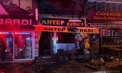 Küçükçekmece'de restoranın bacasında çıkan yangın 5 katlı binaya sıçradı