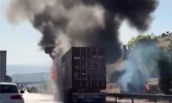 Mersin'de 24 ton çikolata yüklü tır yandı