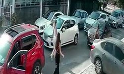 Trafikte araçtan inen 3 kadın çocuklu aileye saldırdı