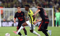 UEFA Şampiyonlar Ligi: Fenerbahçe: 1 - Gornik Zabrze: 0 (İlk yarı)