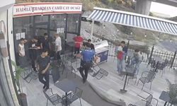 Arnavutköy'de komedi filmlerini aratmayan kavga: Polis ayırdı, onlar cami avlusundan devam etti