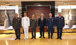Bakan Güler, Hava Kuvvetleri Komutanlığında devir teslim törenine katıldı