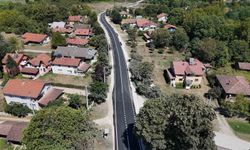Düzce'de gece gündüz asfalt seriliyor
