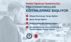 Eğitim-Bir-Sen'den rehber öğretmenlere psikoterapi eğitimi