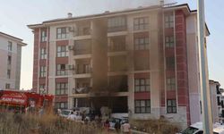 Elazığ'da binanın bodrum katında yangın: 12 kişi dumandan etkilendi, 16 kişi kurtarıldı