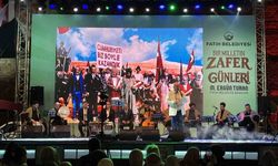 Fatih'te Mevlid Kandili programına yoğun ilgi