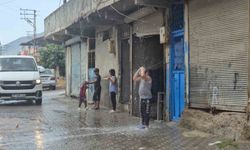 Gaziantep'te yaz yağmuru yüzleri güldürdü