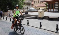 İş yerini kapatan gezgin, bisikletiyle Türkiye'yi turluyor