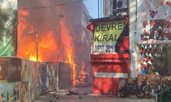 Kocaeli'de konteynerdeki yangın iki işletmeye sıçradı: Mahalleli sokağa döküldü