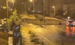 Kuvvetli sağanak ilçede su baskınlarına sebep oldu