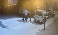 Mahalle savaş alanına döndü: Akraba kavgasında 1 kişi bıçaklandı, 6 kişi yaralandı
