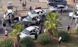 Mersin'de 7 araçlı zincirleme kaza: 3 yaralı