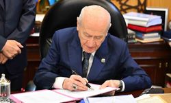 MHP Genel Başkanı Bahçeli: '(Çerçeve yasa) Bu imzayla bin yıllık kardeşliğimiz bir kez daha tescillenmiştir'