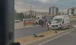 Polatlı'da ambulans ile otomobil çarpıştı: 5 yaralı