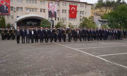 Şırnak'ta 30 Ağustos coşkusu yağmura meydan okudu