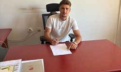 Sivasspor, genç oyuncu Ayberk Selvili ile 3 yıllık sözleşme imzaladı