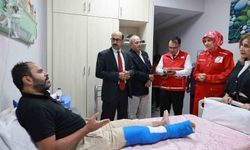 Türk Kızılay Genel Başkanı Yılmaz, Kahire'de Gazzeli hastaları ziyaret etti