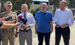 Vali Kemal Çeber: 'Yangına 39 araç ve 81 personelle müdahale ediliyor, hemen hemen kontrol altına alındı'