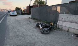 Yeni aldığı motosikletle kaza yapan genç hayatını kaybetti: O anlar kamerada