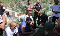 Amed Sportif Faaliyetler ve Beşiktaş taraftar gruplarından maç öncesi Rojin Kabaiş'in mezarına ziyaret