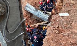 Ankara'da göçük altında kalan inşaat işçisi kurtarıldı