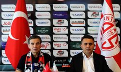 Antalyaspor, Osman Özköylü ile sezon sonuna kadar sözleşme imzaladı