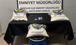 Bağcılar'da uyuşturucu imalathanesine baskın: 22 kilo 970 gram uyuşturucu ele geçirildi