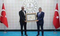 Bakan Tekin, Sudan Eğitim Bakanı Hajar ile bir araya geldi