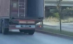 Bursa'da tırın açık kalan dorse kapağı tehlike saçtı