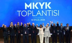 Foça Belediye Başkanı Saniye Bora Fıçı AK Parti'ye katıldı