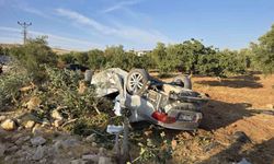 Gaziantep'te motosikletle çarpışan otomobil fıstık tarlasına uçtu: 1 ölü, 6 yaralı