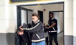 İş görüşmesi bahanesiyle açtırdıkları hesaplardan kredi çekip, paraları kendi hesaplarına aktardılar