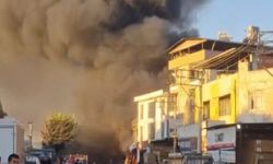 İzmir'de iş yeri yangını: Patlama sesleri paniğe neden oldu