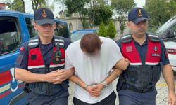 Jandarma motosiklet çantasında 7 bin 999 sentetik ecza hap ele geçirdi