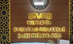 Kağıda emdirilmiş 32 bin kullanımlık uyuşturucu ele geçirildi