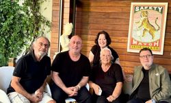 Kalp krizi geçiren Cem Yılmaz'dan mutlu aile fotoğrafı