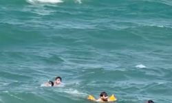 Karaburun'da akıntıya kapılarak boğulma tehlikesi geçirdi: Cankurtaran yetişti