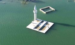 Kars'ta sular çekildi, eski köy ortaya çıktı