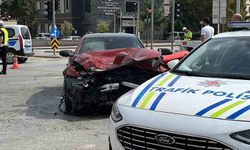Kazada yaralanan otomobil sürücüsü kurtarılamadı